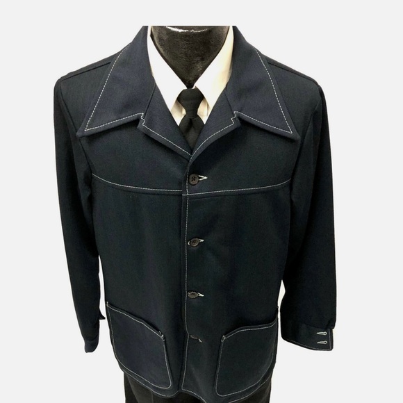 Vintage 70’s Time Out by Farah leisure suit jacket blazer. Size medium.